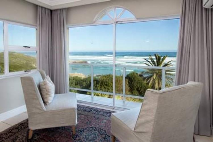 /uploads/big-listings/gallery/thumbs/HermanusBeachfrontLodge-beachfront2-jpg-Gallery-2021-10-05.jpg