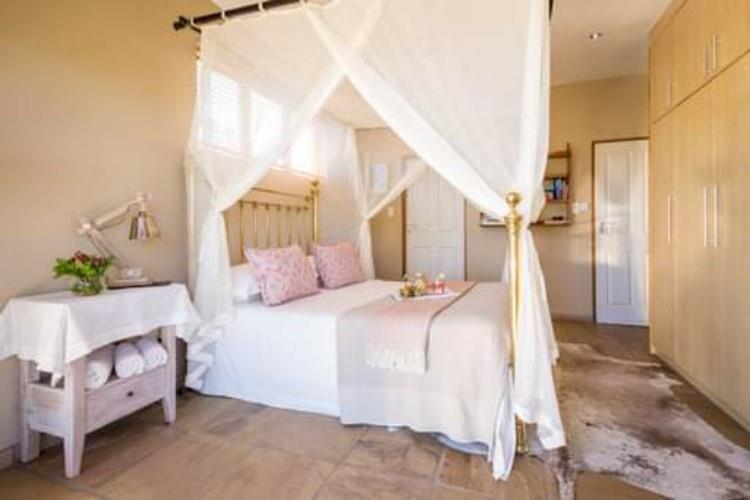 /uploads/big-listings/gallery/thumbs/TheManorFarmhouse-Oudshoorn--manor7-jpg-Gallery-2021-01-07.jpg
