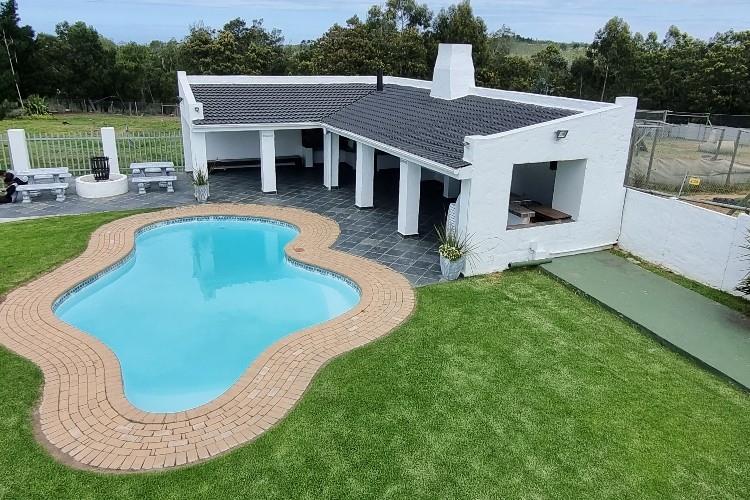 /uploads/big-listings/gallery/thumbs/VictoriaHeightsGuestFarmBB-George-Wes-Kaap-Vic2-jpg-Gallery-2022-11-29.jpg