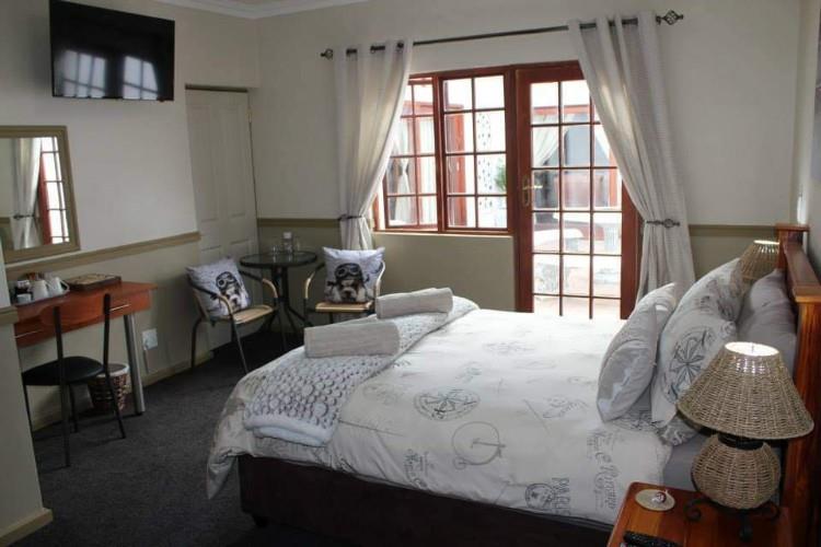 /uploads/big-listings/gallery/thumbs/VictoriaHeightsGuestFarmBB-George-Wes-Kaap-Vic4-jpg-Gallery-2022-11-29.jpg